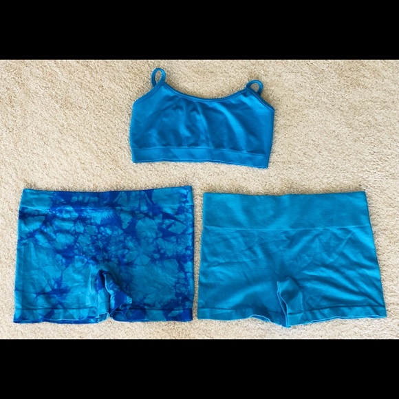 New Blue Seamless Dance Top Shorts Set Adult S/M - Picture 1 of 1